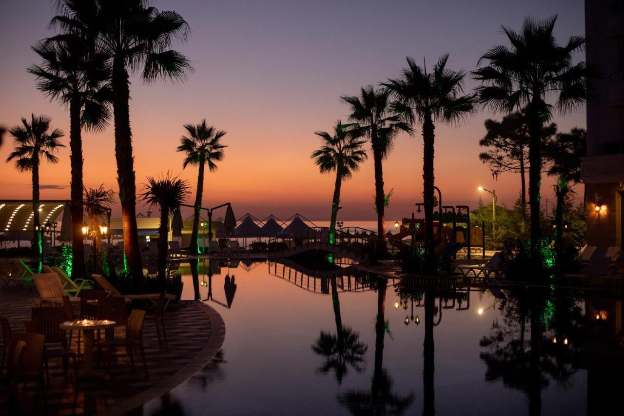Grand Blue Fafa Resort & Spa Durrës Extérieur photo